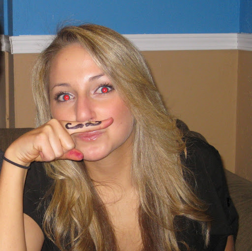 Kelly Keenan Photo 9