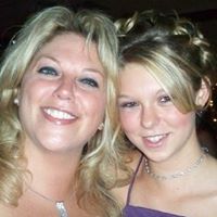 Laura Lowery Photo 36