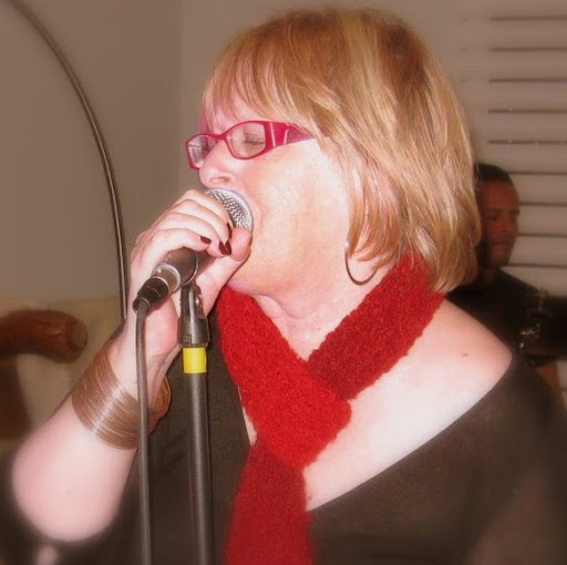 Vicki Henry Photo 30