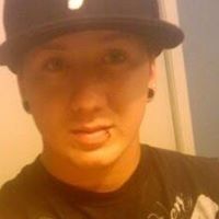 Derek Ruiz Photo 32