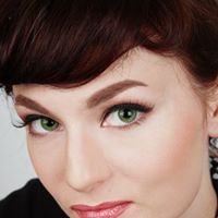 Claire Montgomery Photo 25