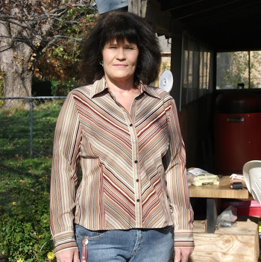 Renee Barlow Photo 27