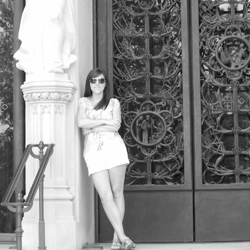 Lisa Berg Photo 10