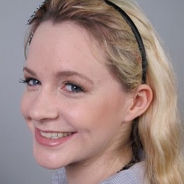 Rebecca Hawk Photo 17