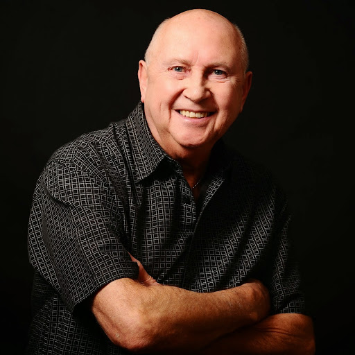 Dennis Duke Photo 6