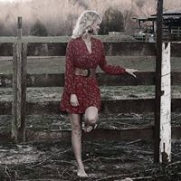 Robin Abernathy Photo 8