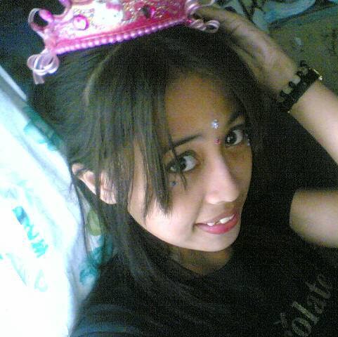 Janine Reyes Photo 6