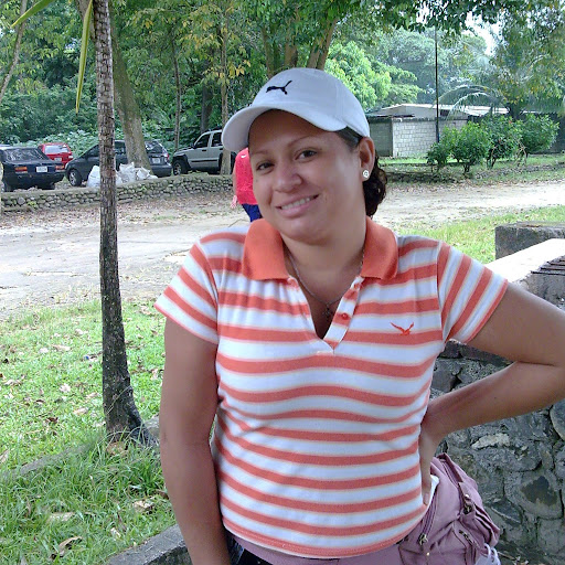Sandra Moncada Photo 34