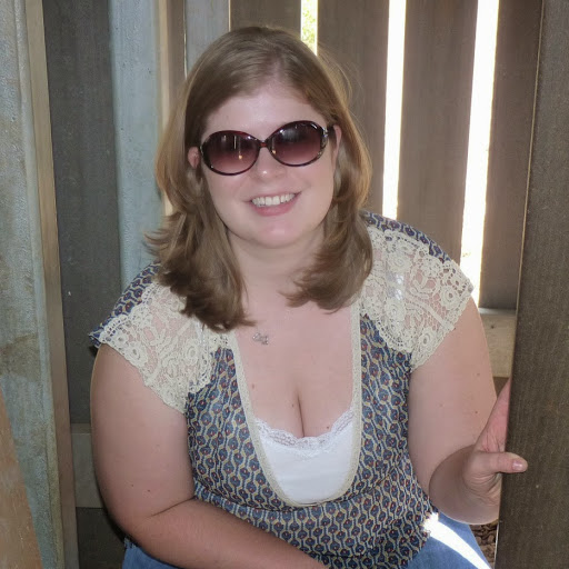 Sarah Lyons Photo 15