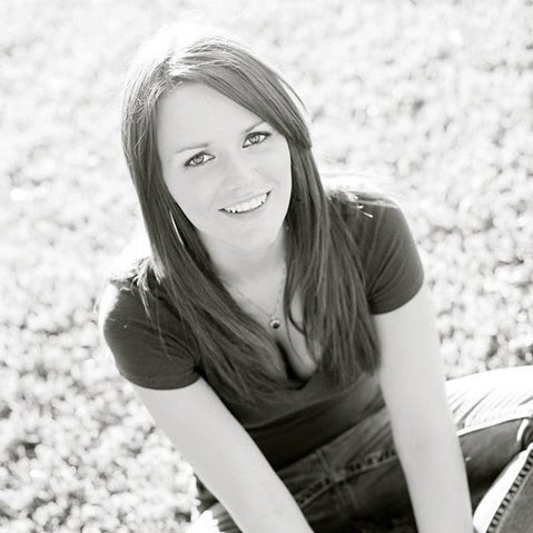 Karen Phillips Photo 10