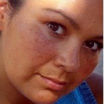 Kelly Simpson Photo 30