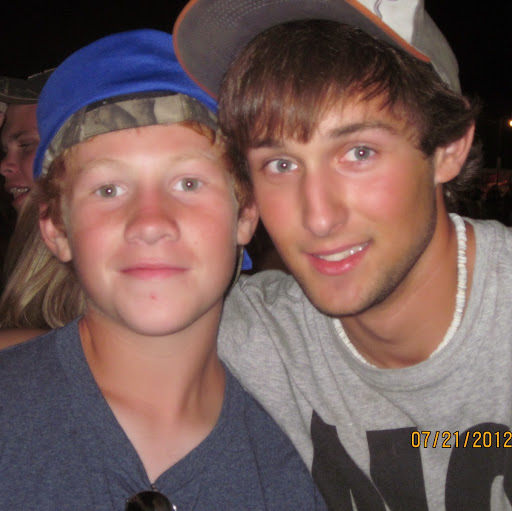 Lucas Nelson Photo 33