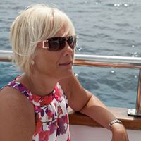 Alison Holmes Photo 22