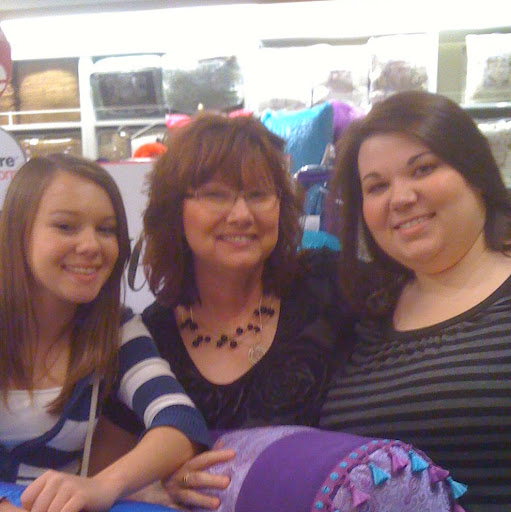 Brenda Robinson Photo 30