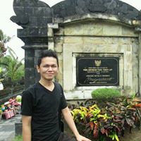 Ricky Paradise Photo 5