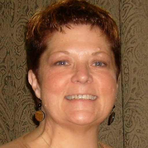 Lynn Adams Photo 14
