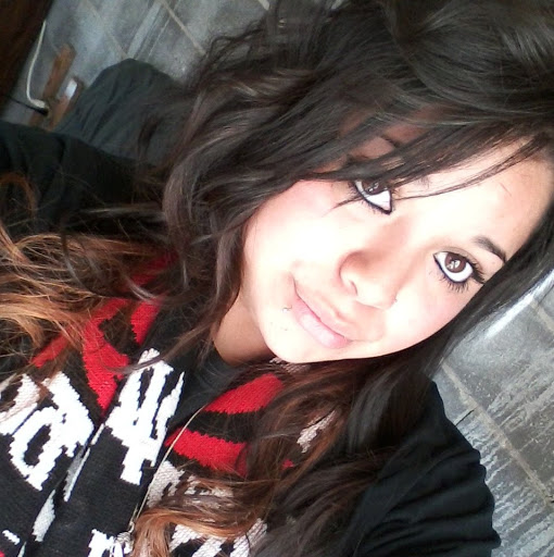 Jessica Velasquez Photo 9