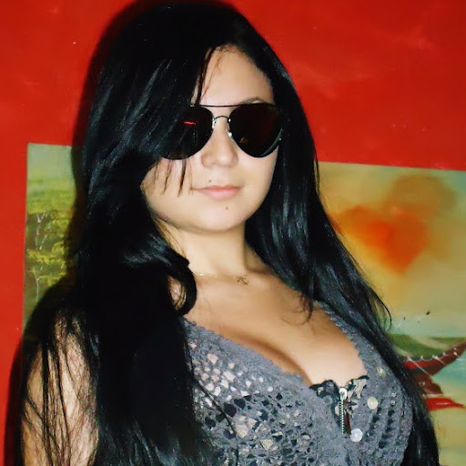 Stephanie Campos Photo 31