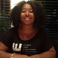 Tracy Shelton Photo 41