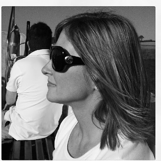 Paula Harvey Photo 17