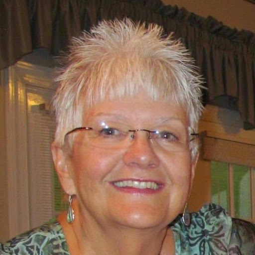 Carolyn Moore Photo 24