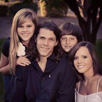 Emily Stinson Photo 33