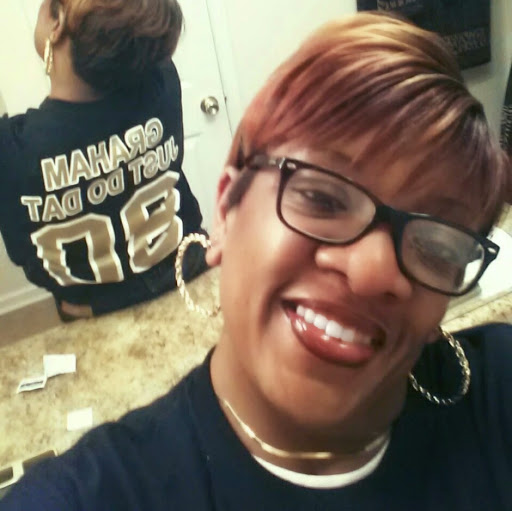 Lakisha Robinson Photo 10