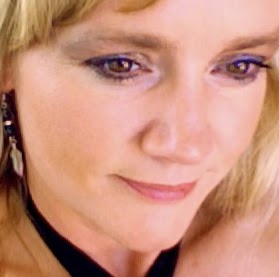 Julia Kennedy Photo 30
