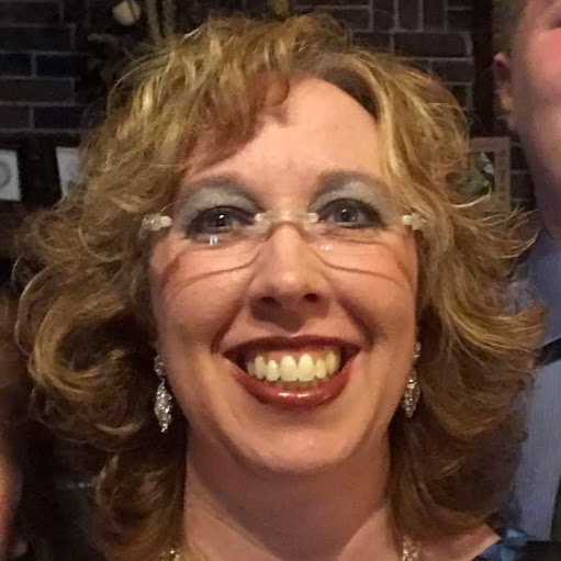 Julie Bryant Photo 18