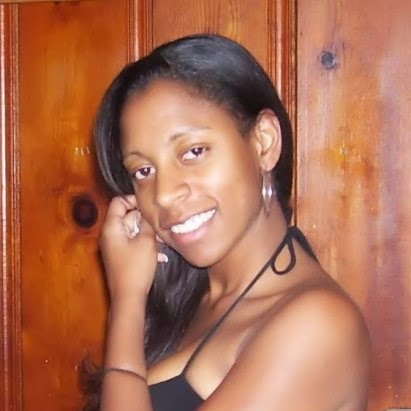 Yvette Moore Photo 15