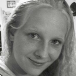 Elizabeth Ellison Photo 18