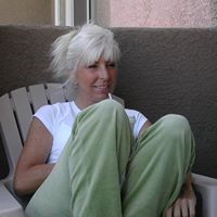 Lois Johnson Photo 26