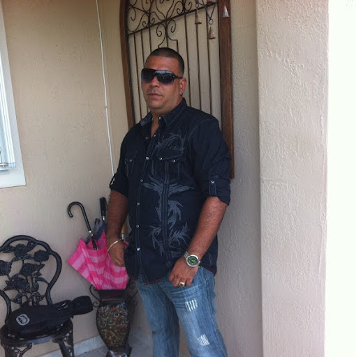 Isidro Vargas Photo 15