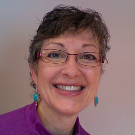 Renee Thompson Photo 28