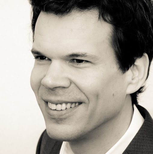 Alexander Lucas Photo 13