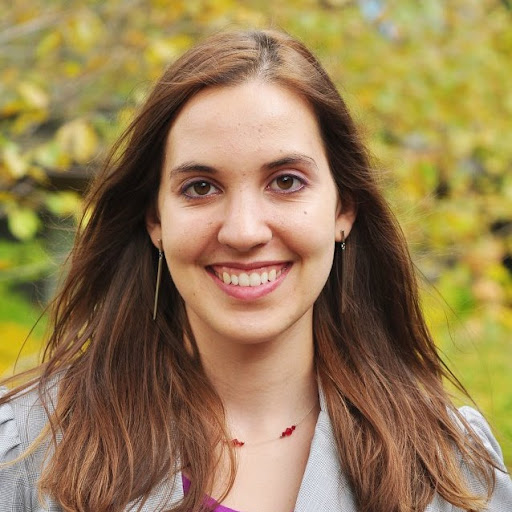 Julia Young Photo 25