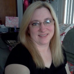 Crystal Larson Photo 32