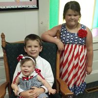 Stephanie Holley Photo 9
