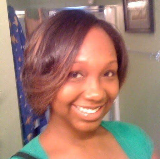 Amber Reynolds Photo 40