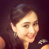 Julia Velasquez Photo 15
