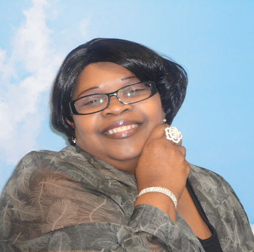 Donna Evans Photo 9