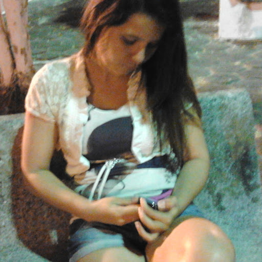 Carla Oliveira Photo 6