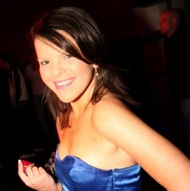 April Vernon Photo 17