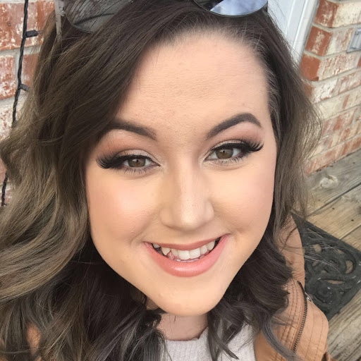 Haylee James Photo 4