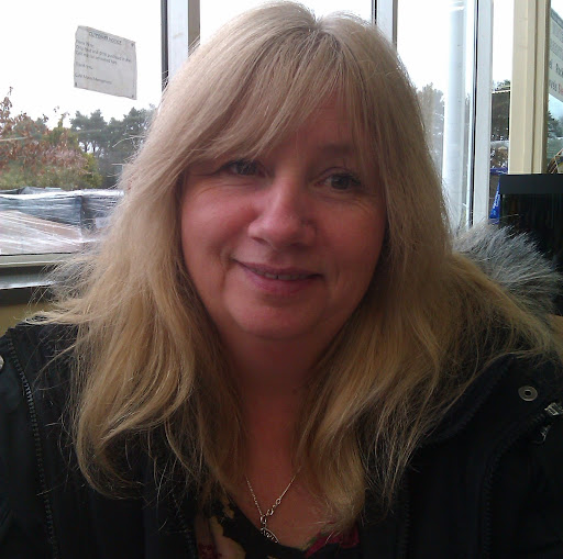 Suzanne Cooper Photo 30