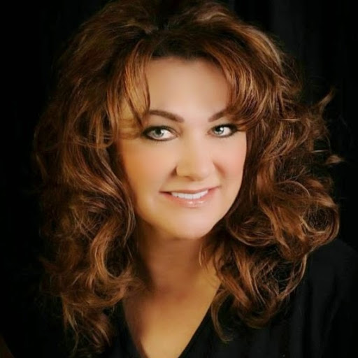 Angela Pratt Photo 15