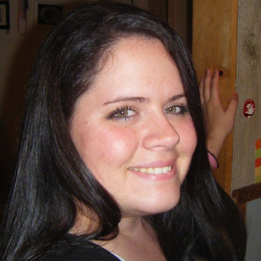 Emily Turner Photo 38