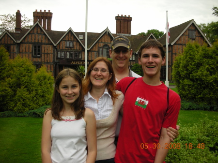 Lisa Walker Photo 40
