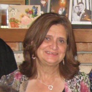 Diana Hunt Photo 36