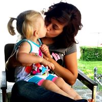 Anna Cash Photo 30